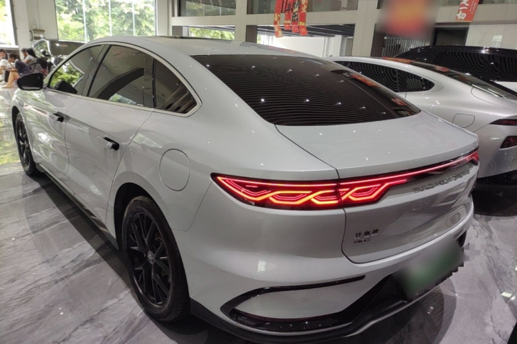 BYD Han 2024 car image #7