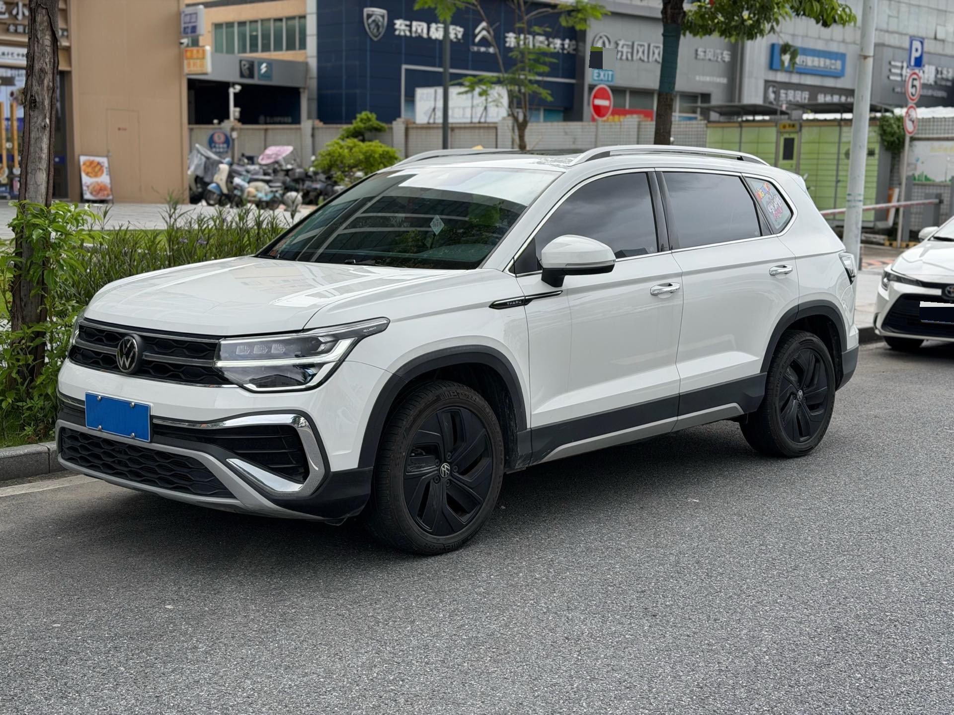 2023 2023 immagine di auto