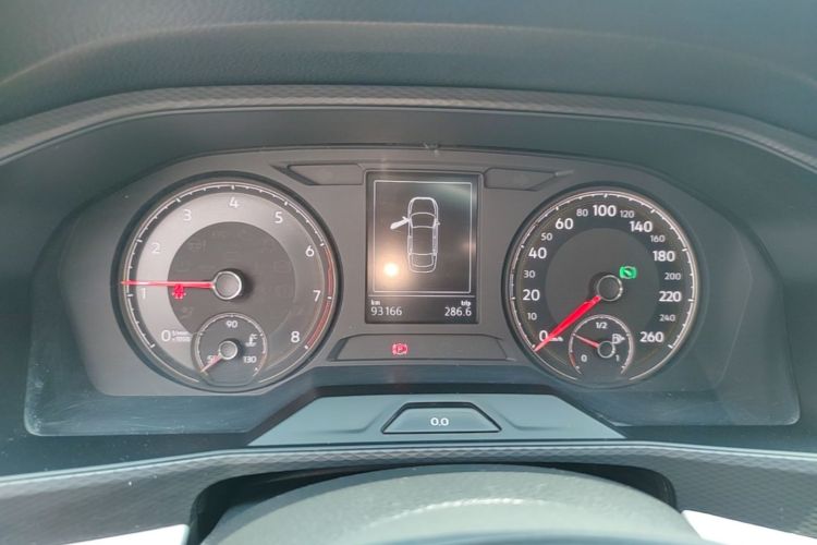 Volkswagen Lavida 2018 car image #12