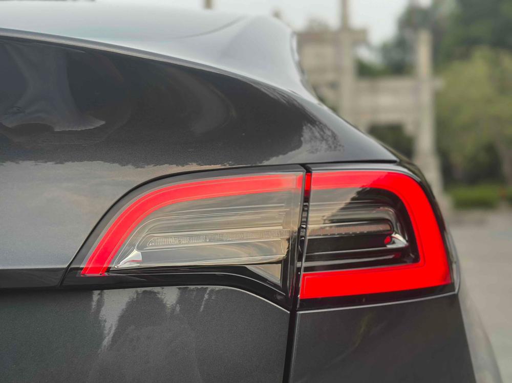 Tesla Model Y 2024 #9 Tesla Model Y 2024 car image #9