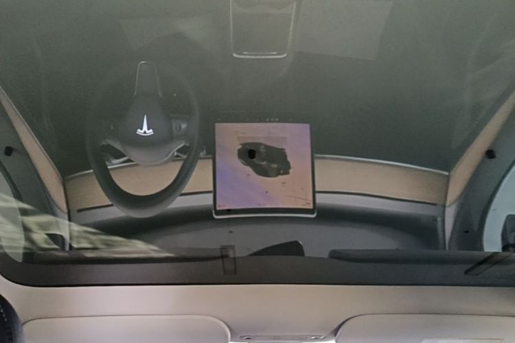 Tesla Model Y 2023 #18 Tesla Model Y 2023 car image #18