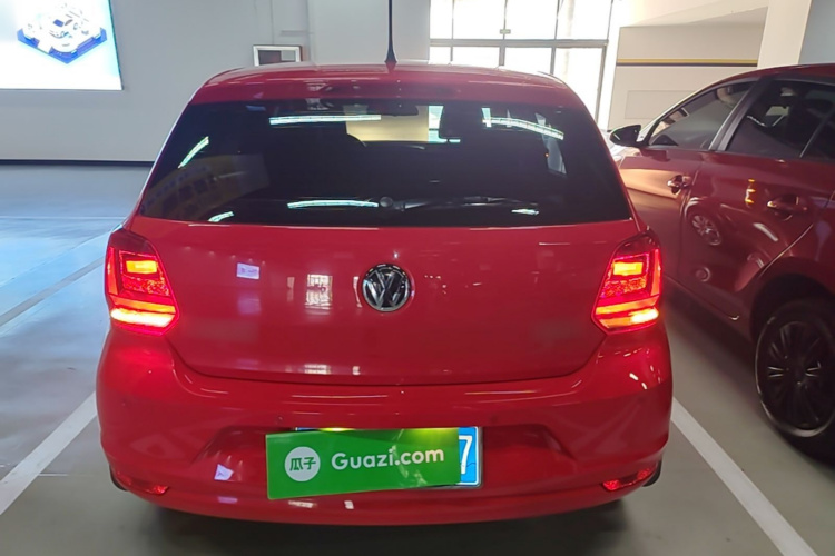 Volkswagen Polo 2017 car image #6