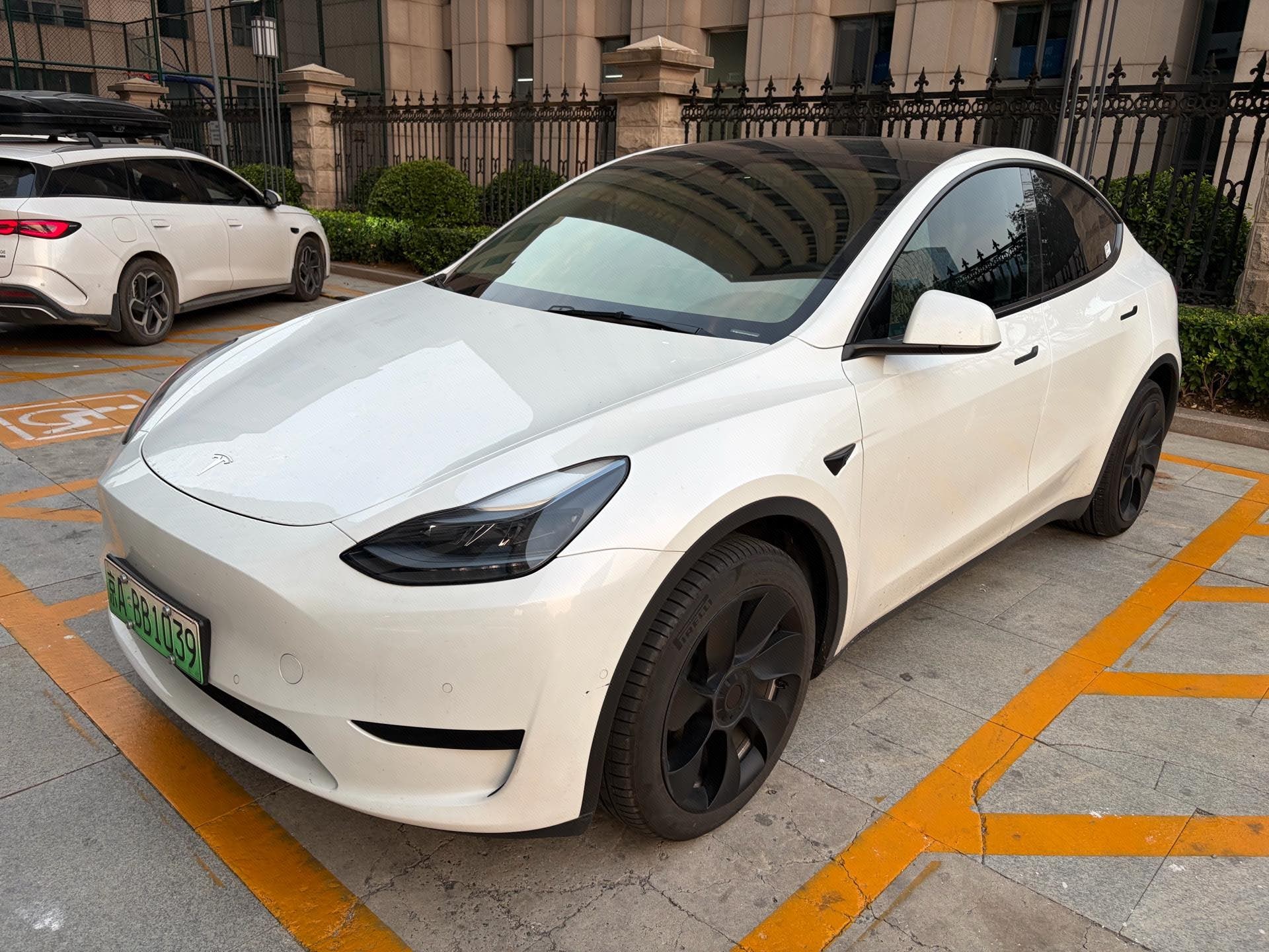 Tesla Model Y 2022 car image 