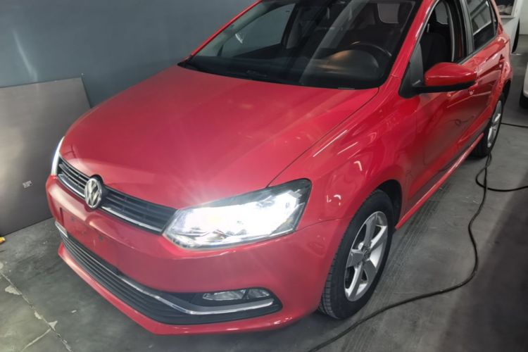 Volkswagen Polo 2016 car image #2