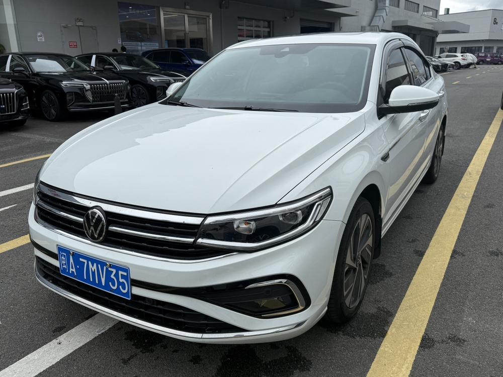Volkswagen Bora 2025 immagine di auto 