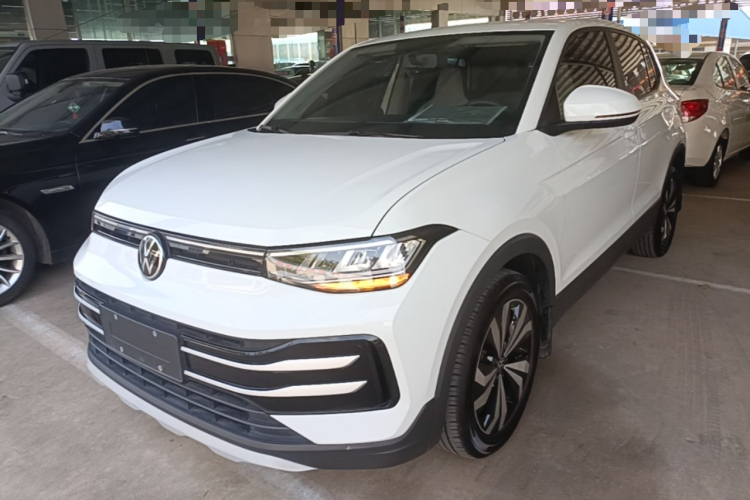 Volkswagen Tharu 2024 car image #2