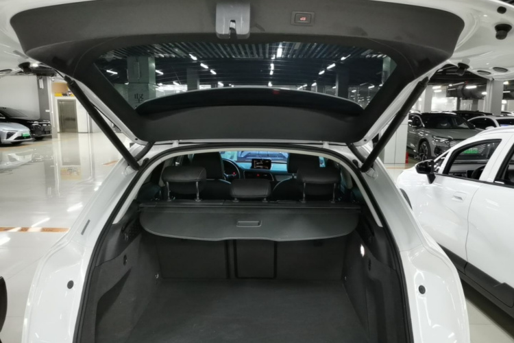 Audi Q3 2018 #19 Audi Q3 2018 car image #19