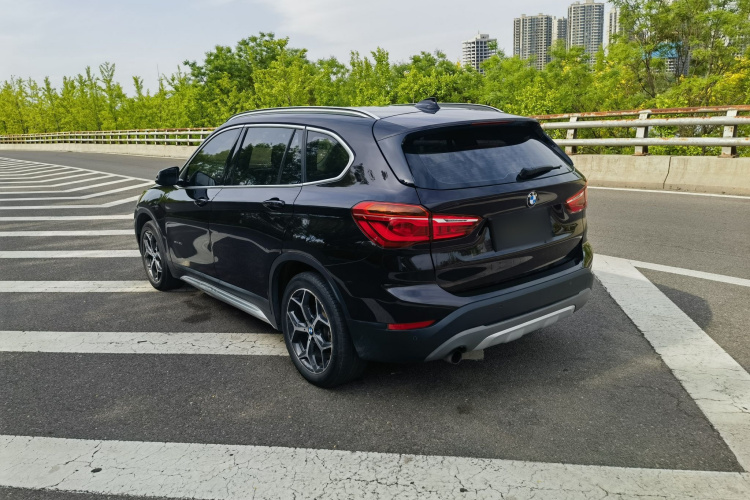 BMW X1 2018 #6 BMW X1 2018 car image #6