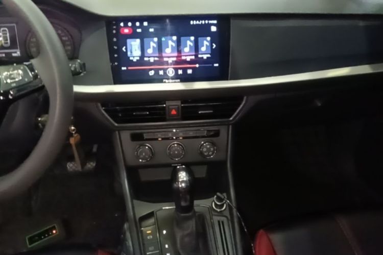 Volkswagen Lavida 2019 car image #13