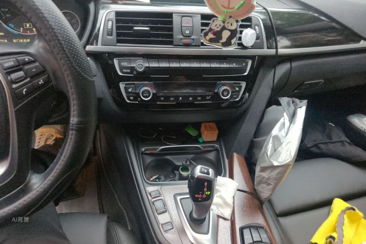 BMW 3 Series 2018 #15 BMW 3 Series 2018 car image #15