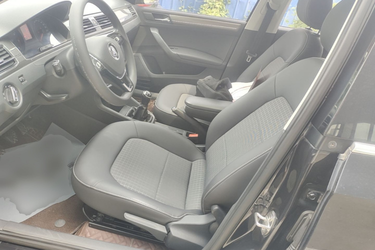 Volkswagen Santana 2017 #15 Volkswagen Santana 2017 car image #15