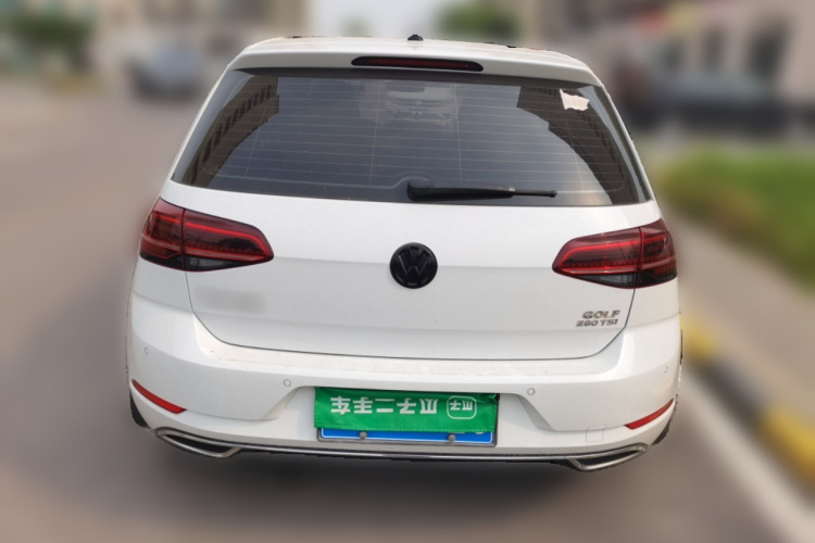 Volkswagen Golf 2019 car image #4