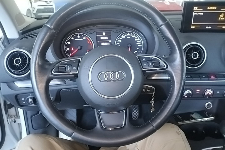Audi A3 2016 immagine di auto #15