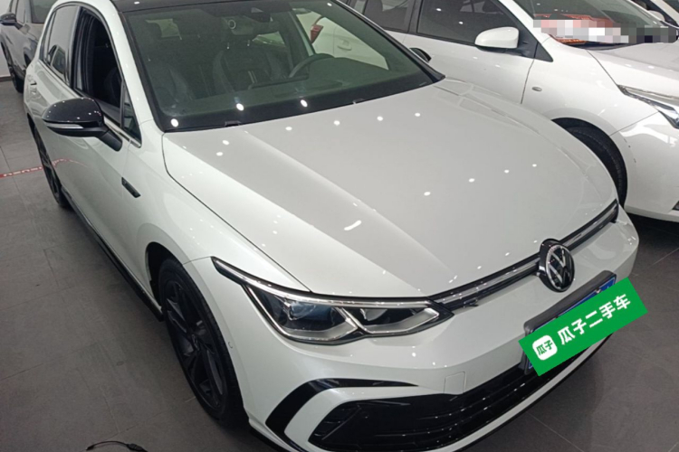 Volkswagen Golf 2021 car image #6