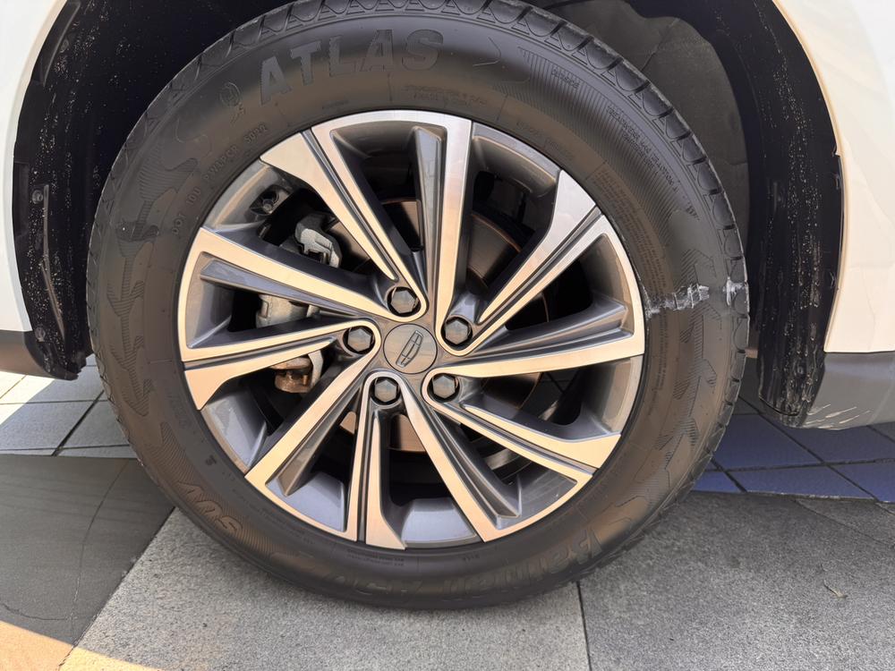 GEELY Vision X6 2023 car image #6