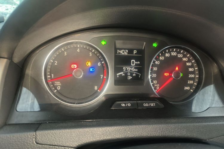 Volkswagen Santana 2016 car image #12