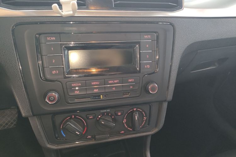 Volkswagen Santana 2020 car image #13