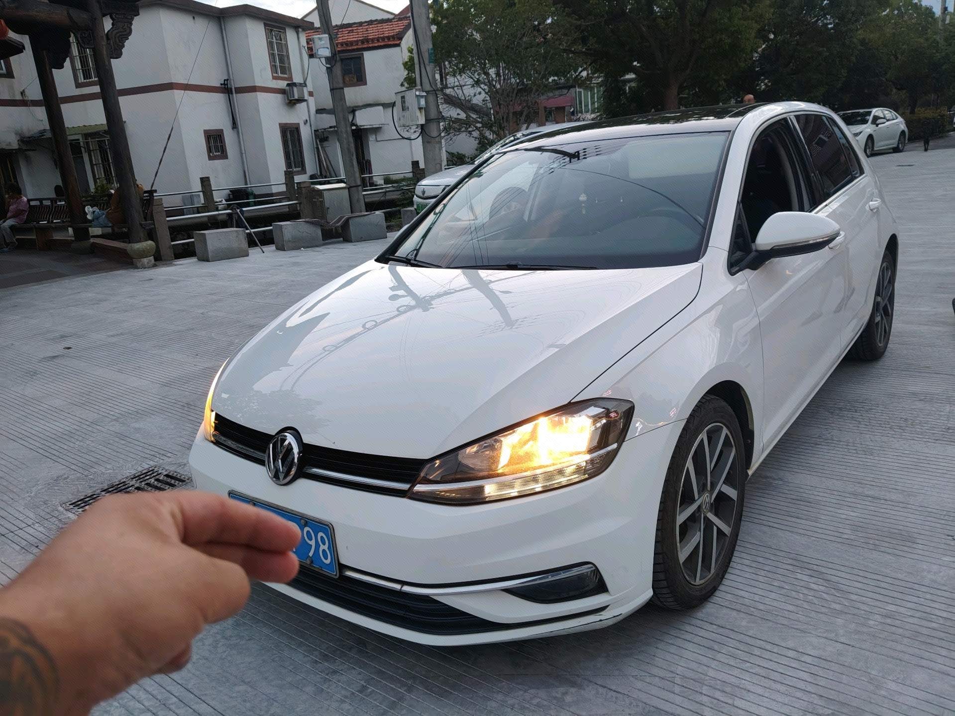 2019 2019 car image