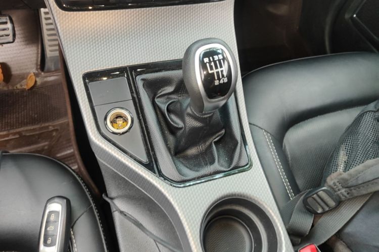 GEELY Emgrand GS 2016 car image #16