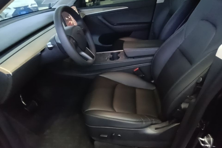 Tesla Model Y 2022 #15 Tesla Model Y 2022 car image #15