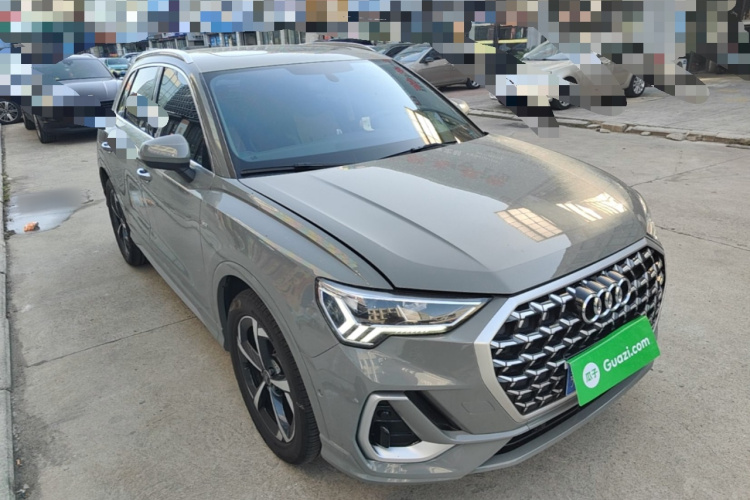 Audi Q3 2025 car image #4