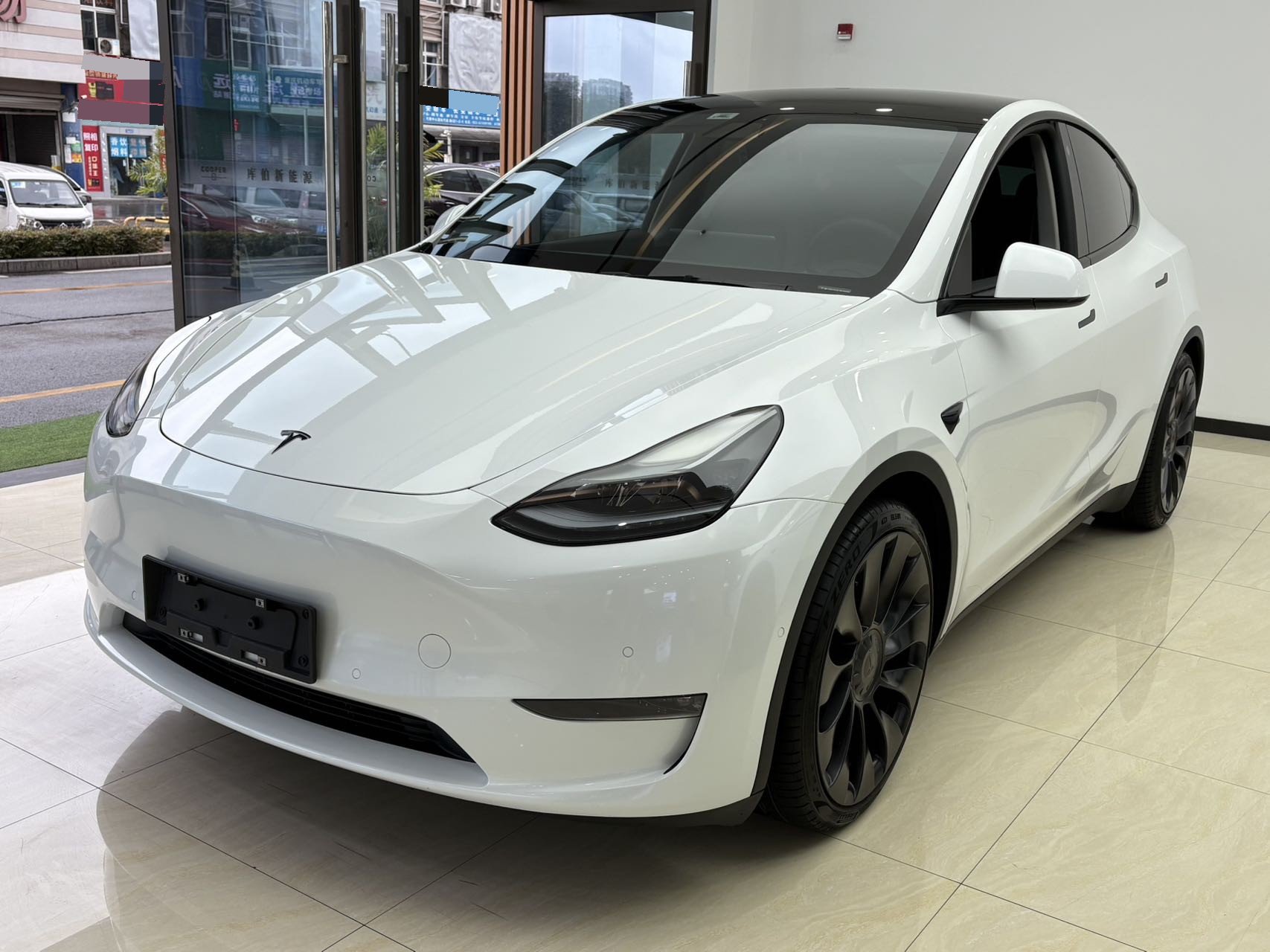 Tesla Model Y 2023 Tesla Model Y 2023 car image