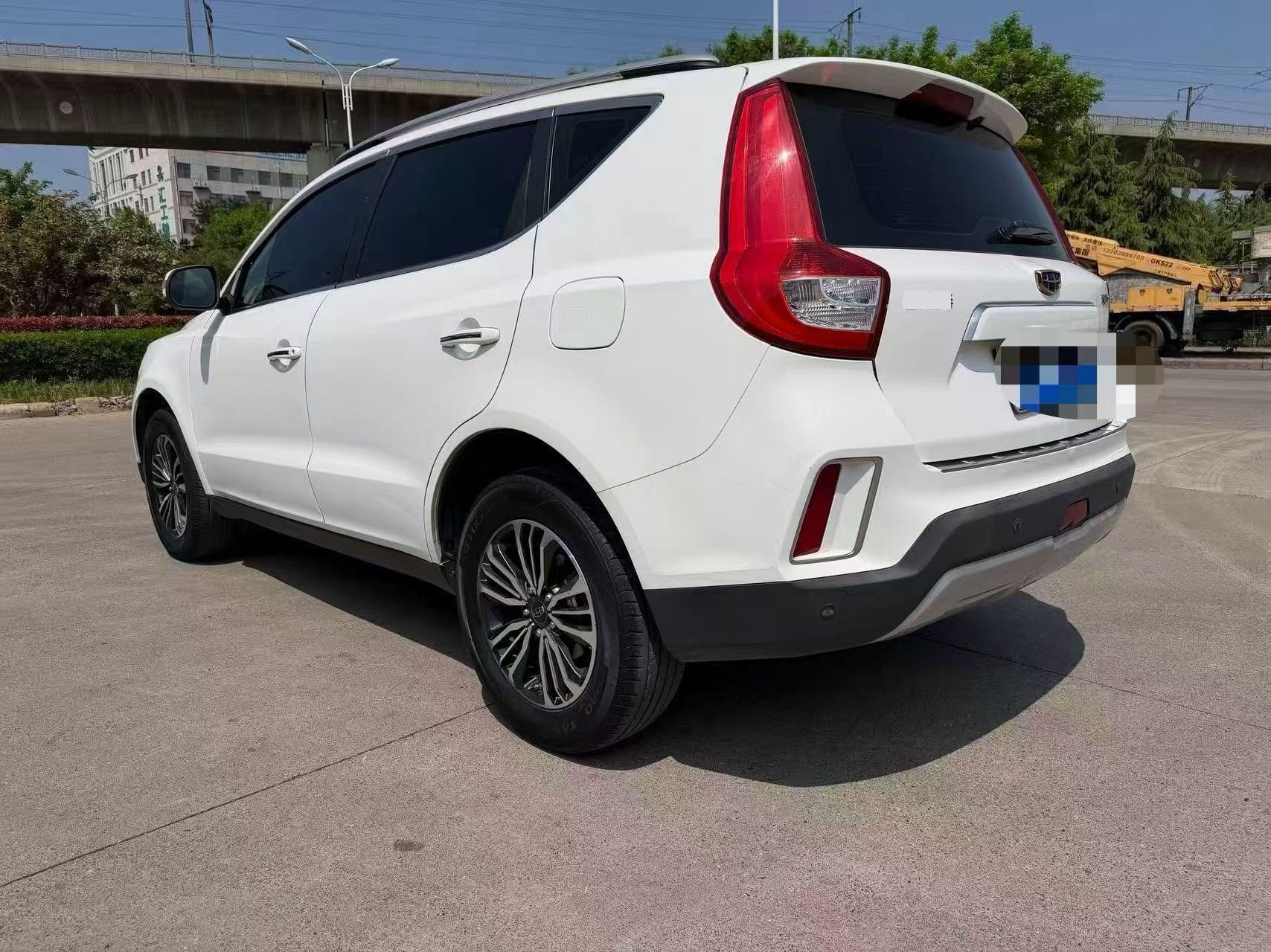 GEELY Vision X6 2017 immagine di auto #6
