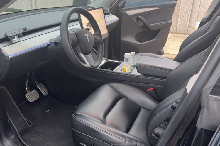 Tesla Model Y 2023 #12 Tesla Model Y 2023 car image #12