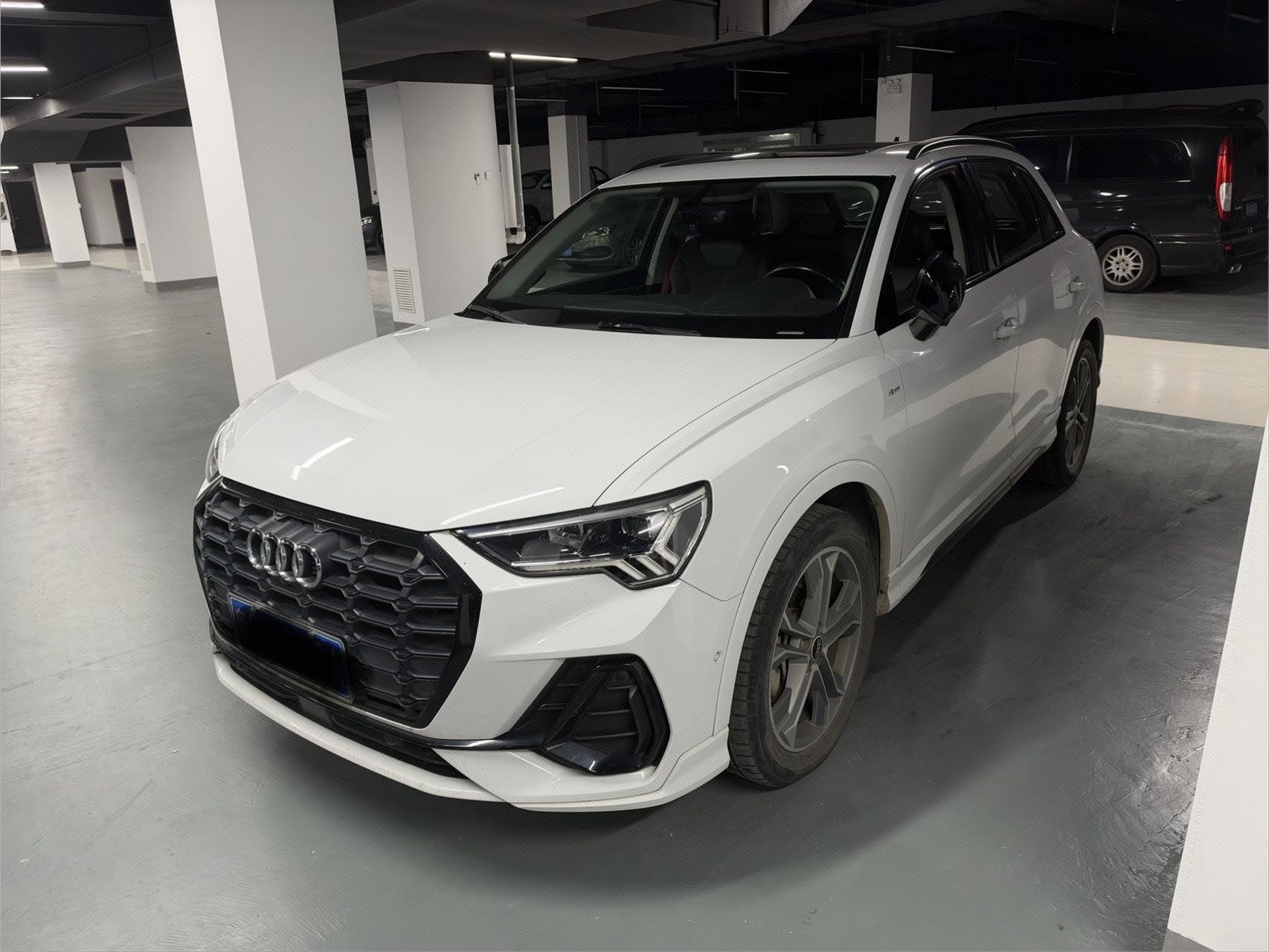 Audi Q3 2022 car image 