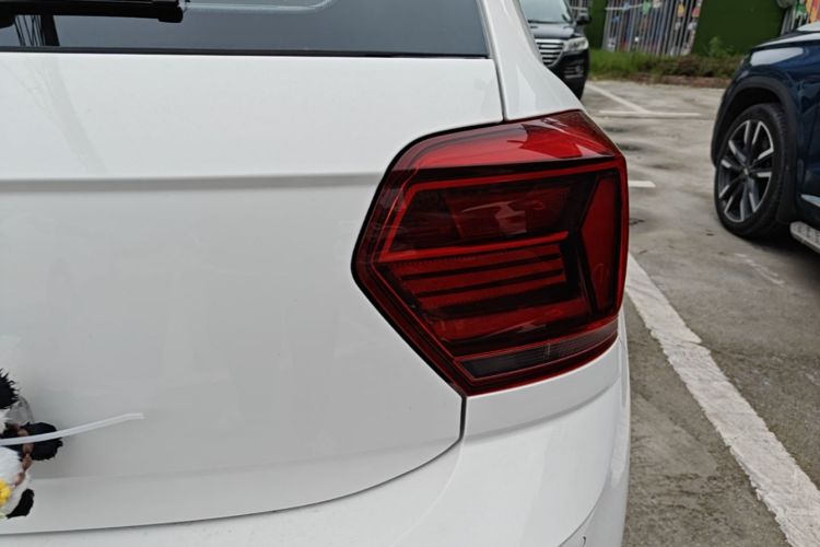 Volkswagen Polo 2021 car image #8