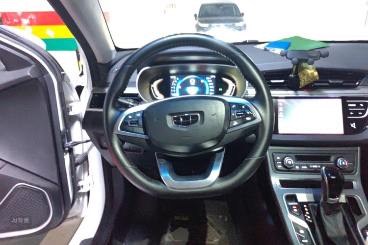 GEELY Emgrand 2019 car image #12