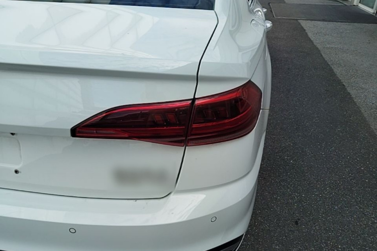Volkswagen Bora 2022 car image #8