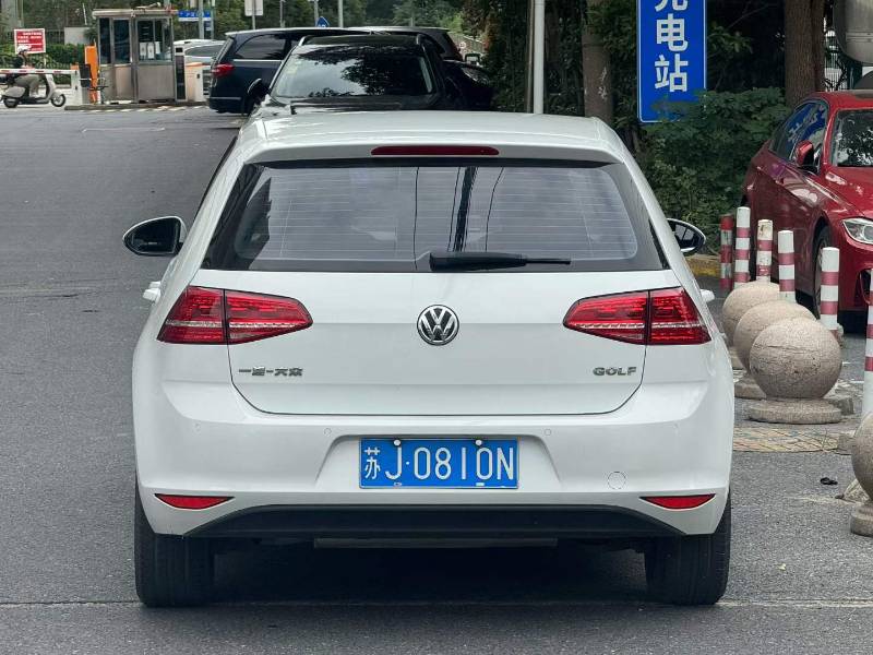 Volkswagen Golf 2016 car image #4