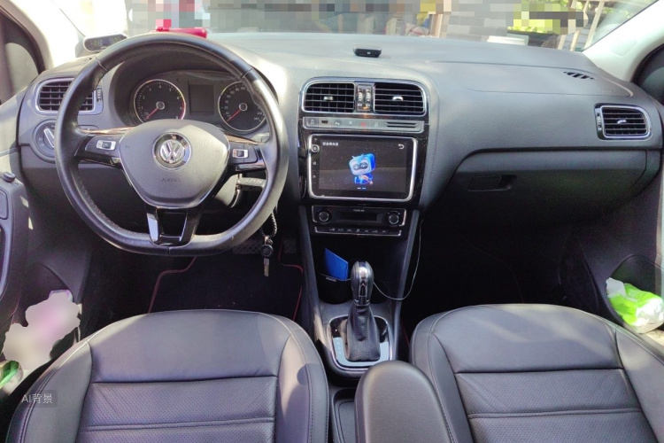 Volkswagen Polo 2018 car image #11