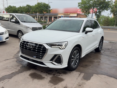 Audi Q3 2022 Audi Q3 2022 immagine di auto