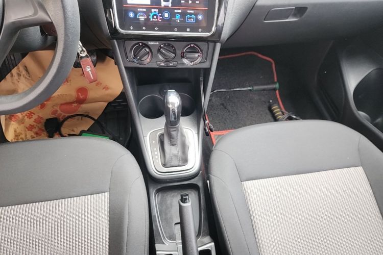 Volkswagen Polo 2018 #14 Volkswagen Polo 2018 car image #14