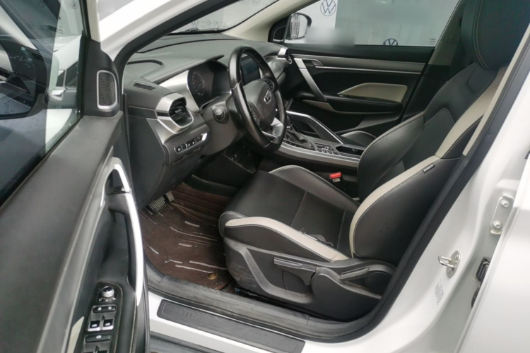 GEELY Coolray 2020 #15 GEELY Coolray 2020 car image #15