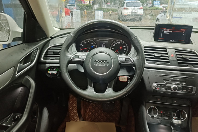 Audi Q3 2017 #11 Audi Q3 2017 car image #11