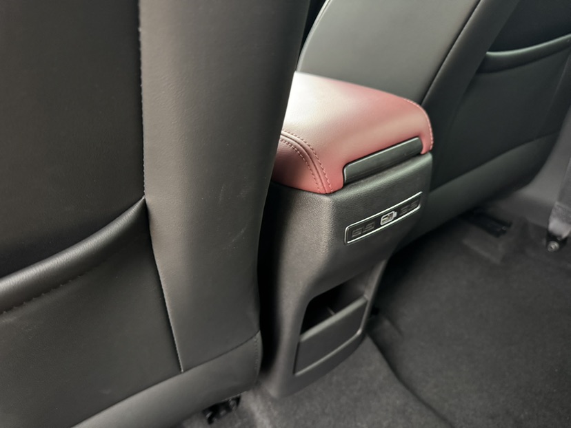 GEELY Coolray 2022 #10 GEELY Coolray 2022 صورة سيارة #10