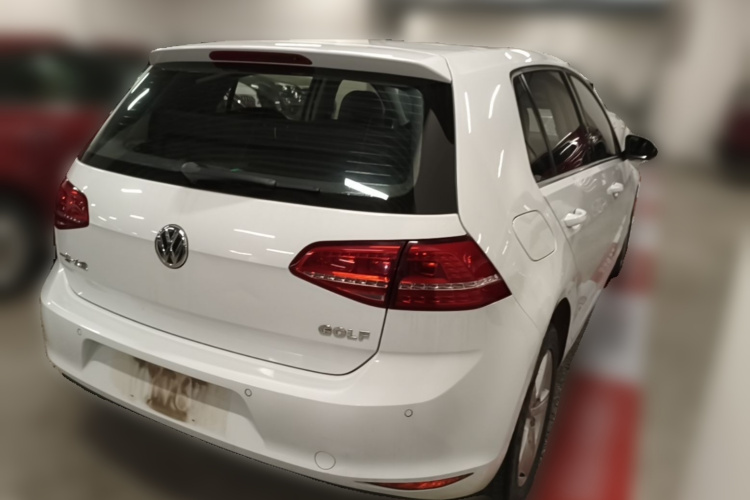Volkswagen Golf 2015 car image #7