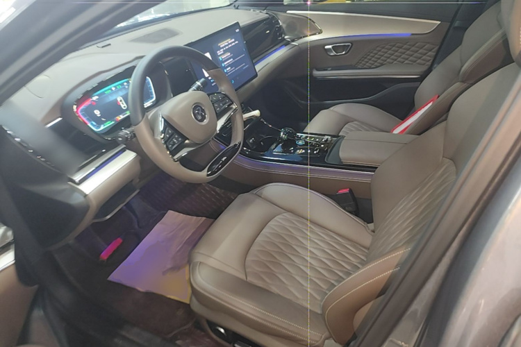 BYD Han 2023 car image #15