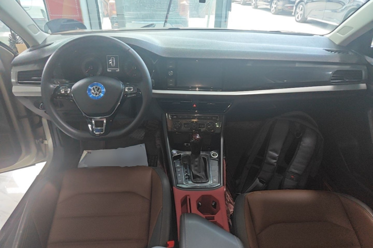 Volkswagen Lavida 2019 #10 Volkswagen Lavida 2019 car image #10