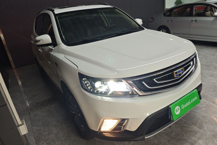 GEELY Vision X6 2017 immagine di auto #6