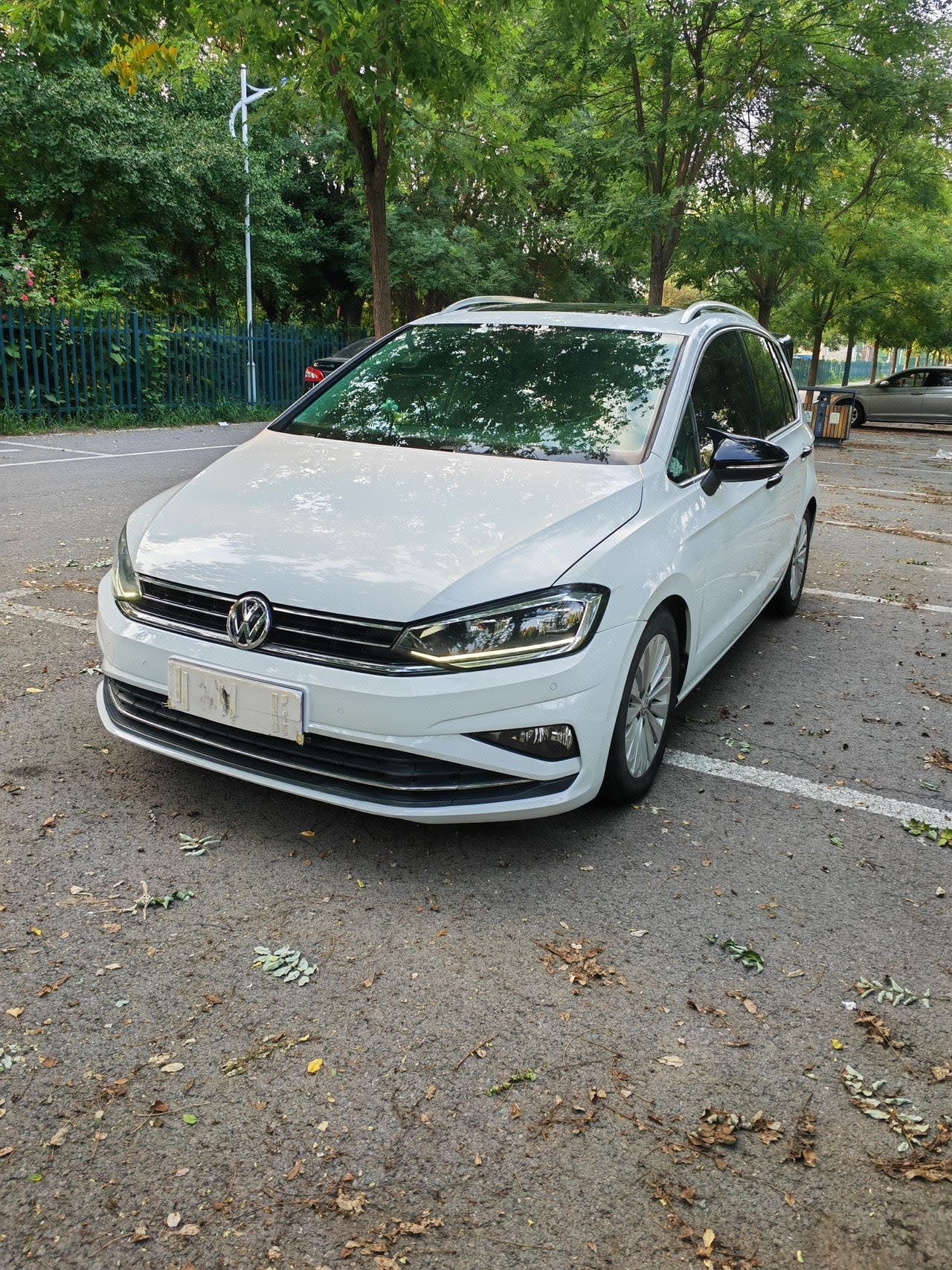 Volkswagen Golf Sportsvan 2019 Volkswagen Golf Sportsvan 2019 car image