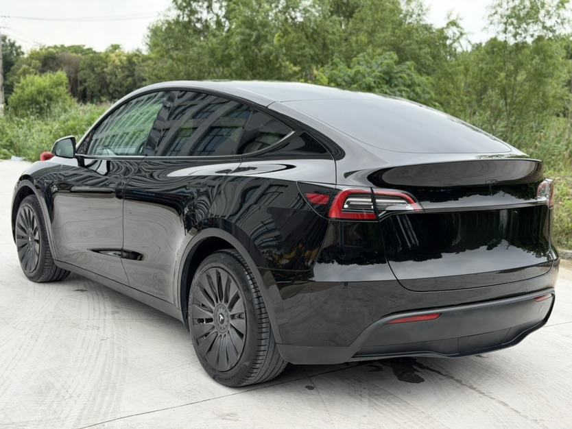Tesla Model Y 2022 #7 Tesla Model Y 2022 car image #7