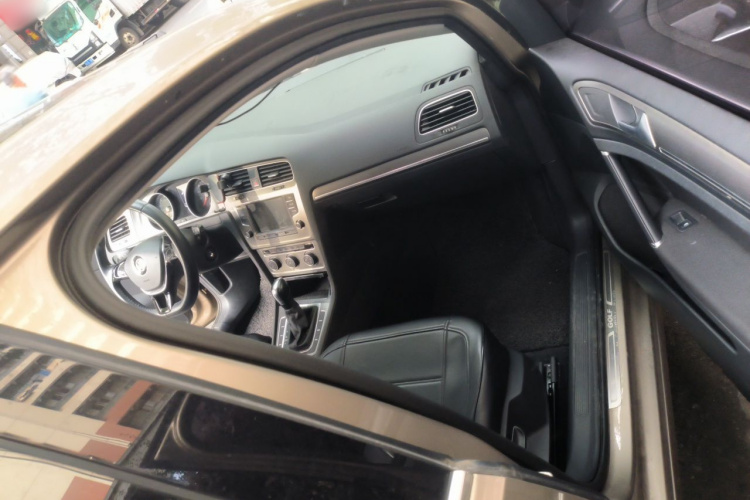 Volkswagen Golf 2017 #27 Volkswagen Golf 2017 car image #27