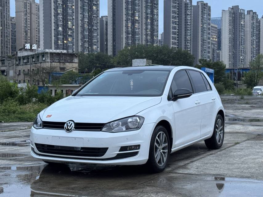 Volkswagen Golf 2017 car image 