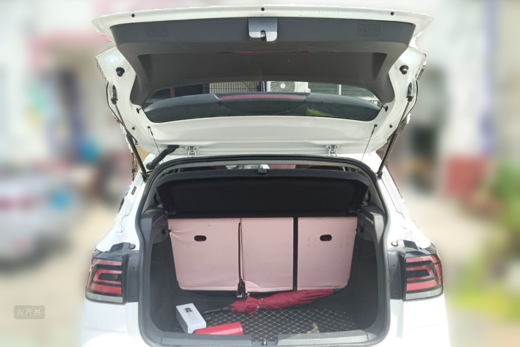 Volkswagen T-Cross 2021 #21 Volkswagen T-Cross 2021 car image #21