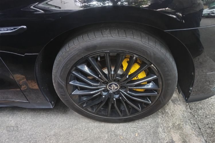 BYD Han 2023 immagine di auto #9