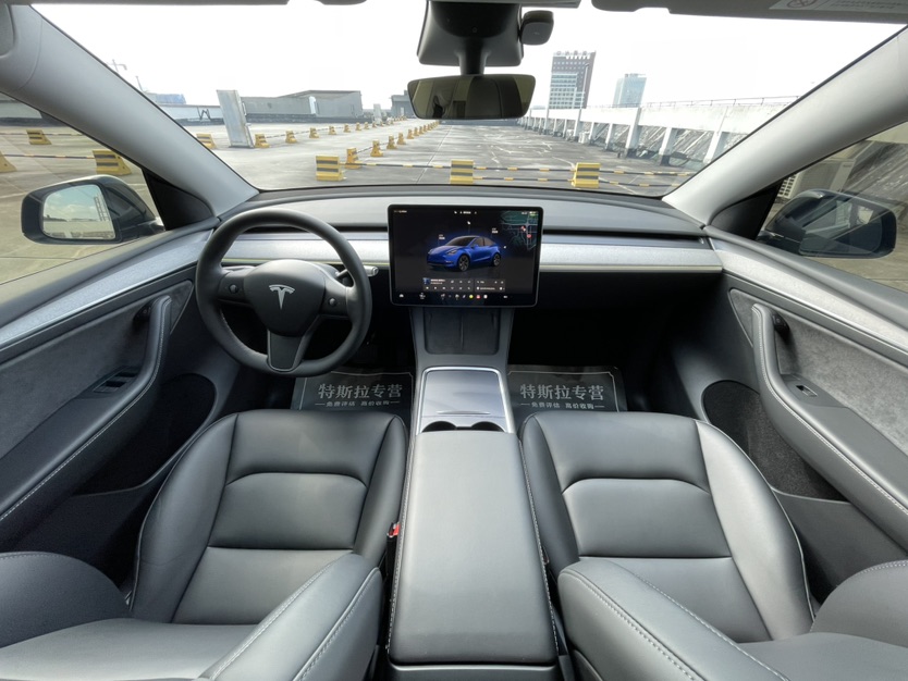 Tesla Model Y 2023 #8 Tesla Model Y 2023 car image #8